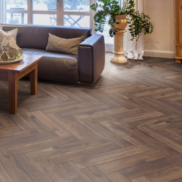 HERRINGBONE 8MM LAMINATE CALAIS OAK D4766 £22.99 SQ M