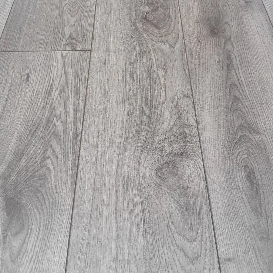 SUPERIOR 7MM SUMMER GREY OAK  £10.99  SQ M